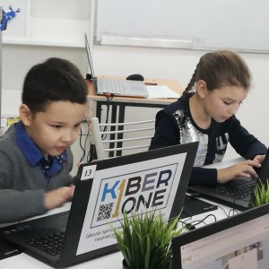KiberOne объявляет набор юных программистов в Усть-Каменогорске - Школа программирования для детей, компьютерные курсы для школьников, начинающих и подростков - KIBERone г. Дурлешты